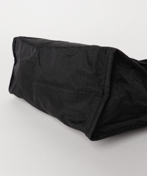 HUNTER(ハンター)の「HUNTER ORG PACKABLE MULTIFUNCN POUCH(オリジナル パッカブル マルチファンクション ポーチ) ハンター ミニショルダーバッグ(ショルダーバッグ・メンズ・ブラック/ネイビー/レッド/オレンジ/オリーブドラブ・FREE)」の7枚目の写真