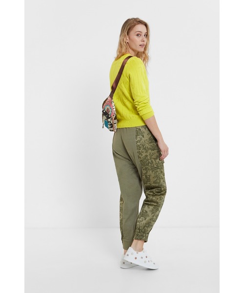 Desigual(デシグアル)の「ライトゲージプルオーバー MELISA(ニット/セーター・レディース・レッド/ブラック/マルチ・SS/L/M/2L/S)」の5枚目の写真