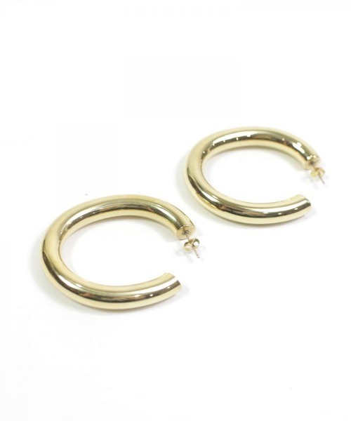 【関税込み】Laura Lombardi ゴールド Curve ピアス Laura Lombardi Curve Earrings | Kindred Black