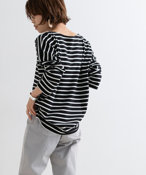 Newlyme（ニューリーミー）の「オーバーサイズボーダーロンＴ【R】（Tシャツ/カットソー・レディース・ブラック/ベージュ・MEDIUM）」の11枚目の写真