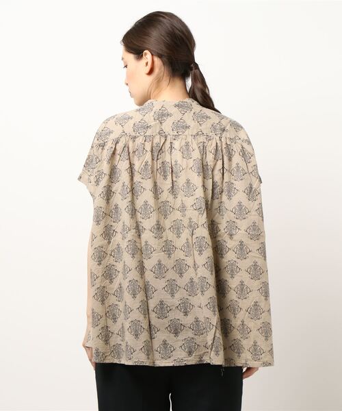 CUBE SUGAR（キューブシュガー）の「WEB限定 ボイル プリント 製品染め ギャザー シャツ（シャツ/ブラウス・レディース・チャコールグレー/ベージュ/パープル/カーキ・M）」の8枚目の写真