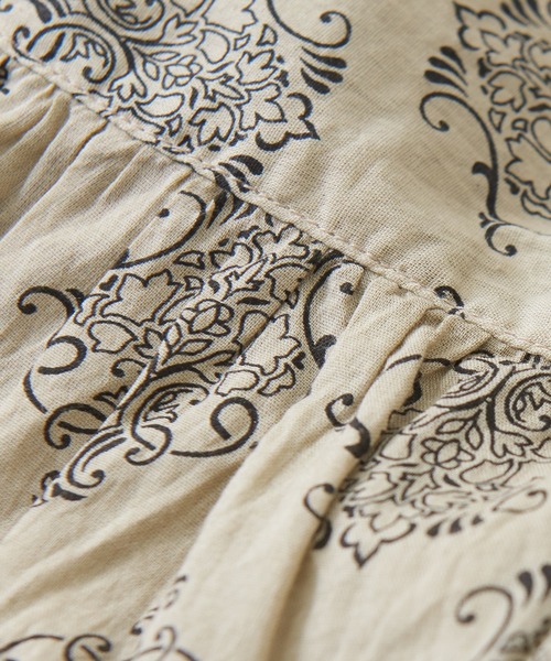 CUBE SUGAR（キューブシュガー）の「WEB限定 ボイル プリント 製品染め ギャザー シャツ（シャツ/ブラウス・レディース・チャコールグレー/ベージュ/パープル/カーキ・M）」の7枚目の写真