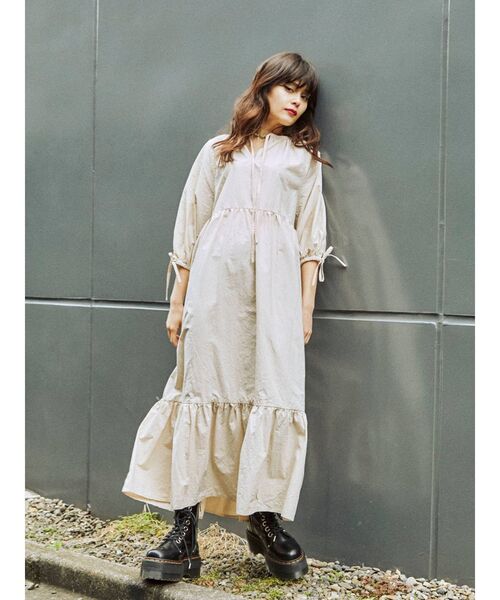 jouetie（ジュエティ）の「オーバーティアード2WAYワンピース（ワンピース・レディース・オフホワイト/ブラック/ラベンダー・MEDIUM）」の13枚目の写真