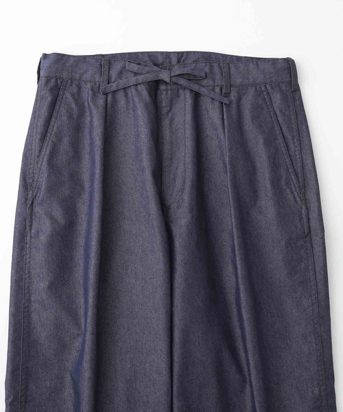 ADAM ET ROPE'(アダムエロペ)の「【ライトテックデニム】接触冷感ワイドイージーパンツ/UNISEX(デニムパンツ・メンズ・ブラック/ネイビー系・M/L)」の17枚目の写真