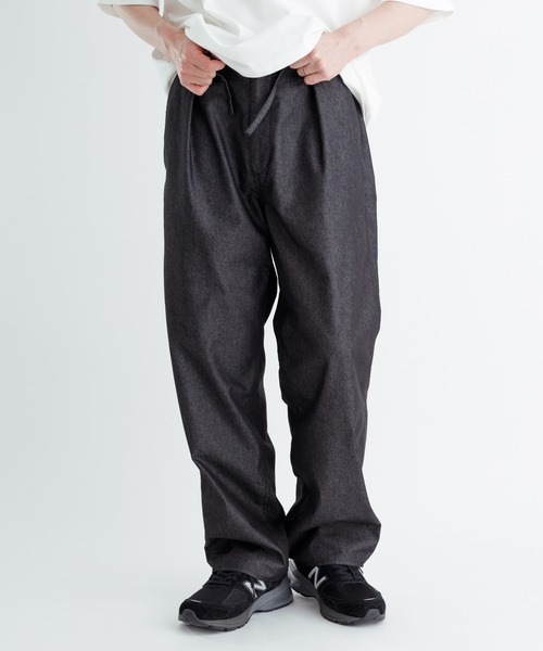 ADAM ET ROPE'(アダムエロペ)の「【ライトテックデニム】接触冷感ワイドイージーパンツ/UNISEX(デニムパンツ・メンズ・ブラック/ネイビー系・M/L)」の20枚目の写真