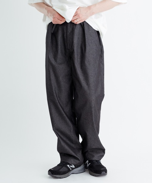 ADAM ET ROPE'(アダムエロペ)の「【ライトテックデニム】接触冷感ワイドイージーパンツ/UNISEX(デニムパンツ・メンズ・ブラック/ネイビー系・M/L)」の21枚目の写真