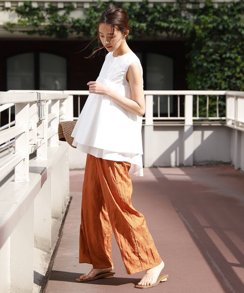 Andemiu（アンデミュウ）の「ギャザーノースリーブブラウス951766（Tシャツ/カットソー・レディース・ライトブルー/ブラック/オフホワイト・FREE）」の4枚目の写真