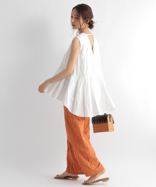 Andemiu（アンデミュウ）の「ギャザーノースリーブブラウス951766（Tシャツ/カットソー・レディース・ライトブルー/ブラック/オフホワイト・FREE）」の13枚目の写真