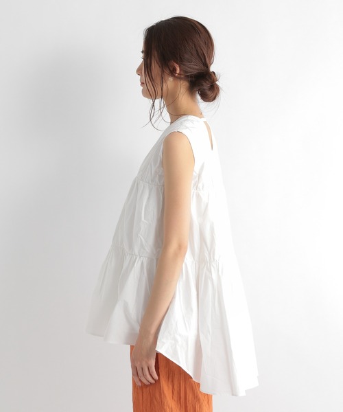 Andemiu（アンデミュウ）の「ギャザーノースリーブブラウス951766（Tシャツ/カットソー・レディース・ライトブルー/ブラック/オフホワイト・FREE）」の16枚目の写真