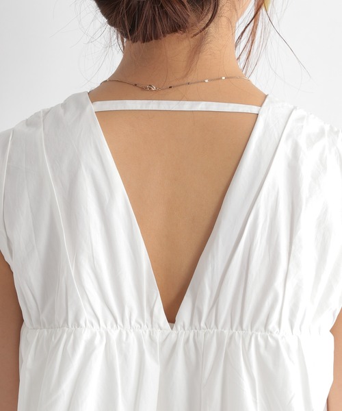 Andemiu（アンデミュウ）の「ギャザーノースリーブブラウス951766（Tシャツ/カットソー・レディース・ライトブルー/ブラック/オフホワイト・FREE）」の19枚目の写真