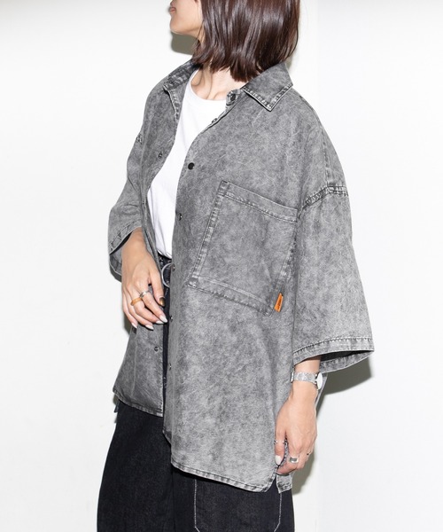 PairPair(ペアペア)の「ケミカルデニムBIGシャツ(ユニセックス)(シャツ/ブラウス・レディース・ブラック/ブルー・FREE)」の16枚目の写真