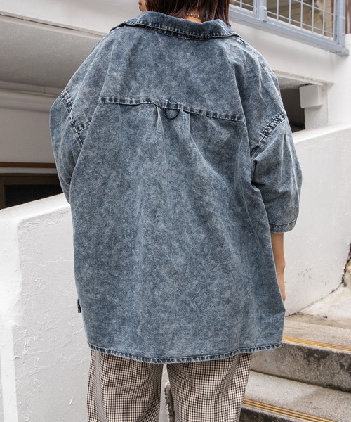 PairPair(ペアペア)の「ケミカルデニムBIGシャツ(ユニセックス)(シャツ/ブラウス・レディース・ブラック/ブルー・FREE)」の7枚目の写真