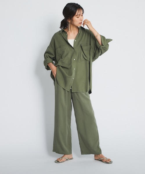 RIVE DROITE（リヴドロワ）の「コーディネートにこなれ感を演出　ストーンウォッシュオーバーシャツ（シャツ/ブラウス・レディース・ブラック/カーキ・FREE）」の14枚目の写真