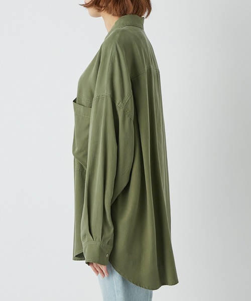 RIVE DROITE（リヴドロワ）の「コーディネートにこなれ感を演出　ストーンウォッシュオーバーシャツ（シャツ/ブラウス・レディース・ブラック/カーキ・FREE）」の15枚目の写真