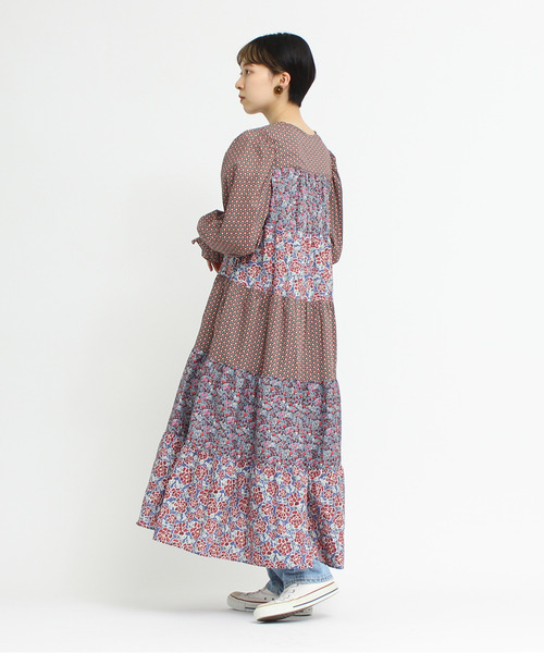 Dot&Stripes CHILD WOMAN(ドットアンドストライプス チャイルドウーマン)の「LBパッチワーク ティアードワンピース(ワンピース・レディース・ブルー/ピンク・FREE)」の15枚目の写真