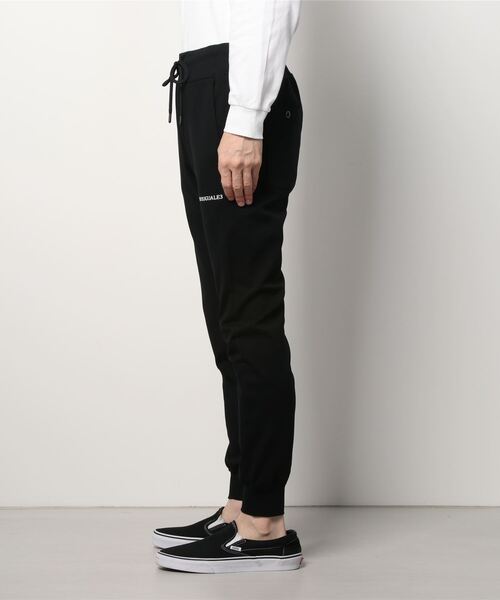 1 piu 1 uguale 3（ウノピゥウノウグァーレトレ）の「【別注】1piu1 uguale3/ウノ ピゥ ウノ ウグァーレ トレ/スウェットパンツ（その他パンツ・メンズ・ブラック・4/6/5）」の2枚目の写真