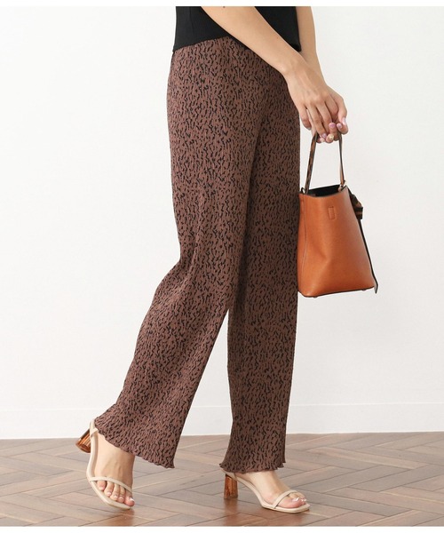 CHILLE(チル)の「アニマル柄ミニプリーツワイドパンツ(その他パンツ・レディース・ブラウン/ブルー/ブラック・FREE)」の8枚目の写真