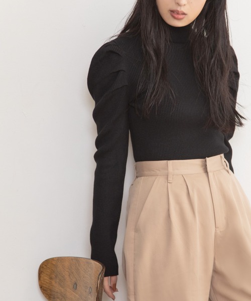 Mysa&Liina（ミーサリーナ）の「デコラタックスリーブハイネックニット（ニット/セーター・レディース・グレー/ブラウン/グリーン/ブラック・M）」の2枚目の写真