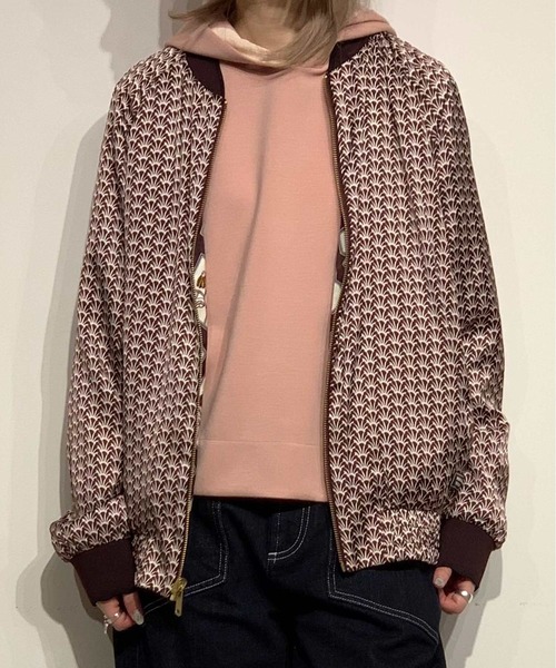 MAISON SCOTCH(メゾンスコッチ)の「リバーシブルボンバージャケット【162465】(ブルゾン・レディース・パープル系その他・X-SMALL/SMALL)」の5枚目の写真