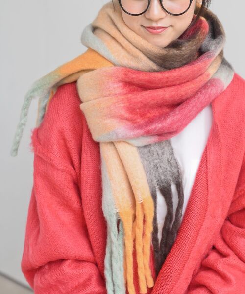 rps（アールピーエス）の「チェック柄ボリュームマフラー（マフラー・レディース・イエロー/グリーン/パープル/マスタード/オレンジ/グレー/ライトグレー/ダークグリーン/ブルー/ダークパープル/ラベンダー/ブラウン・フリー）」の12枚目の写真