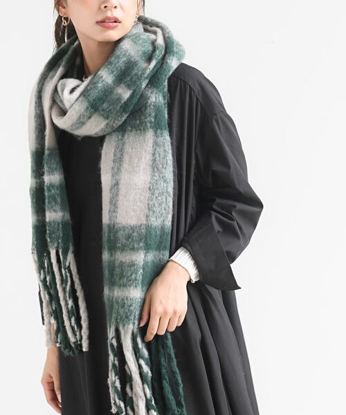 rps（アールピーエス）の「チェック柄ボリュームマフラー（マフラー・レディース・イエロー/グリーン/パープル/マスタード/オレンジ/グレー/ライトグレー/ダークグリーン/ブルー/ダークパープル/ラベンダー/ブラウン・フリー）」の5枚目の写真