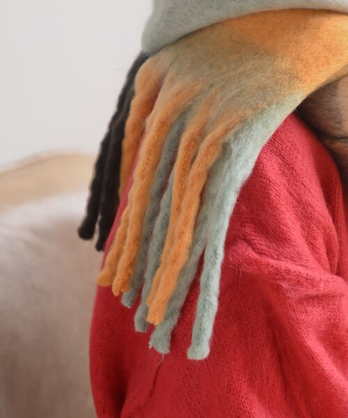 rps（アールピーエス）の「チェック柄ボリュームマフラー（マフラー・レディース・イエロー/グリーン/パープル/マスタード/オレンジ/グレー/ライトグレー/ダークグリーン/ブルー/ダークパープル/ラベンダー/ブラウン・フリー）」の13枚目の写真