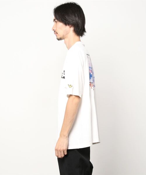 Mark Gonzales（マーク・ゴンザレス）の「Mark Gonzales(マーク ゴンザレス)バックプリントフォト風イラストTシャツ（Tシャツ/カットソー・メンズ・ホワイト/ライトグレー・XL/M/L）」の3枚目の写真