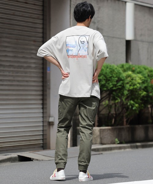 Mark Gonzales（マーク・ゴンザレス）の「Mark Gonzales(マーク ゴンザレス)バックプリントフォト風イラストTシャツ（Tシャツ/カットソー・メンズ・ホワイト/ライトグレー・XL/M/L）」の11枚目の写真