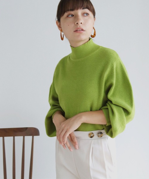 HER CLOSET(ハークローゼット)の「【shemoshelly】もちもちデザインボリュームスリーブハイネックニット(ニット/セーター・レディース・ブラック/アイボリー/ピンクベージュ/モカ/グリーン/ブルーグレー・M)」の5枚目の写真