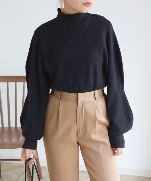 HER CLOSET(ハークローゼット)の「【shemoshelly】もちもちデザインボリュームスリーブハイネックニット(ニット/セーター・レディース・ブラック/アイボリー/ピンクベージュ/モカ/グリーン/ブルーグレー・M)」の8枚目の写真