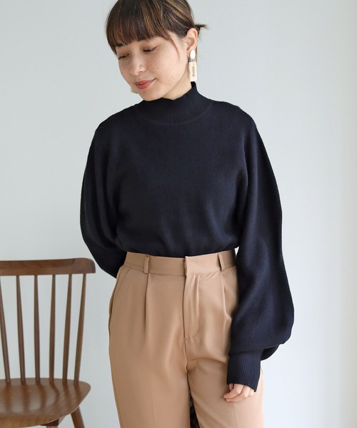 HER CLOSET(ハークローゼット)の「【shemoshelly】もちもちデザインボリュームスリーブハイネックニット(ニット/セーター・レディース・ブラック/アイボリー/ピンクベージュ/モカ/グリーン/ブルーグレー・M)」の10枚目の写真