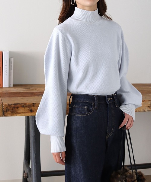 HER CLOSET(ハークローゼット)の「【shemoshelly】もちもちデザインボリュームスリーブハイネックニット(ニット/セーター・レディース・ブラック/アイボリー/ピンクベージュ/モカ/グリーン/ブルーグレー・M)」の11枚目の写真