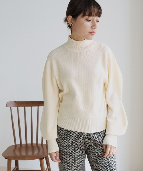 HER CLOSET(ハークローゼット)の「【shemoshelly】もちもちデザインボリュームスリーブハイネックニット(ニット/セーター・レディース・ブラック/アイボリー/ピンクベージュ/モカ/グリーン/ブルーグレー・M)」の18枚目の写真