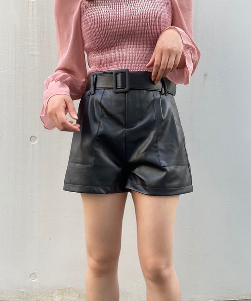 titty＆Co. PETIT（ティティアンドコープティ）の「【titty&Co.PETIT】フェイクレザーベルトショーパン（その他パンツ・レディース・ブラック/ブラウン・SMALL/MEDIUM/LARGE）」の6枚目の写真