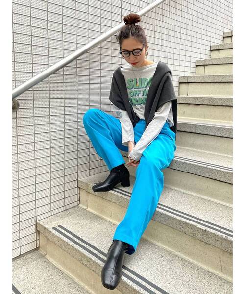 Ungrid(アングリッド)の「ハイウエストルーズテーパードパンツ(スラックス・レディース・ブラック/ブルー/アイボリー・SMALL/MEDIUM)」の5枚目の写真