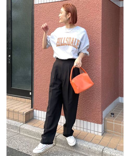 Ungrid(アングリッド)の「ハイウエストルーズテーパードパンツ(スラックス・レディース・ブラック/ブルー/アイボリー・SMALL/MEDIUM)」の6枚目の写真