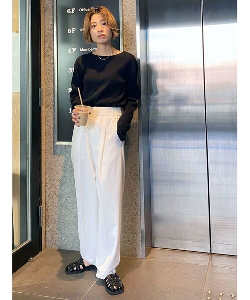 Ungrid(アングリッド)の「ハイウエストルーズテーパードパンツ(スラックス・レディース・ブラック/ブルー/アイボリー・SMALL/MEDIUM)」の7枚目の写真