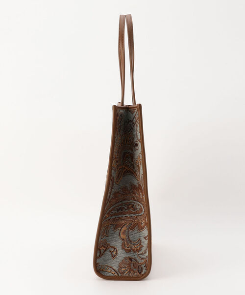 fredy emue(フレディエミュ)の「ペイズリー柄ジャガードスクエアバッグ(トートバッグ・レディース・ベージュ系その他3/ブルー系その他3・FREE)」の4枚目の写真