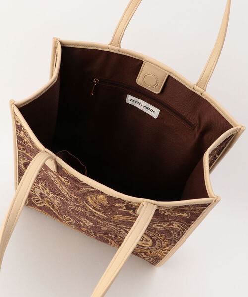 fredy emue(フレディエミュ)の「ペイズリー柄ジャガードスクエアバッグ(トートバッグ・レディース・ベージュ系その他3/ブルー系その他3・FREE)」の11枚目の写真