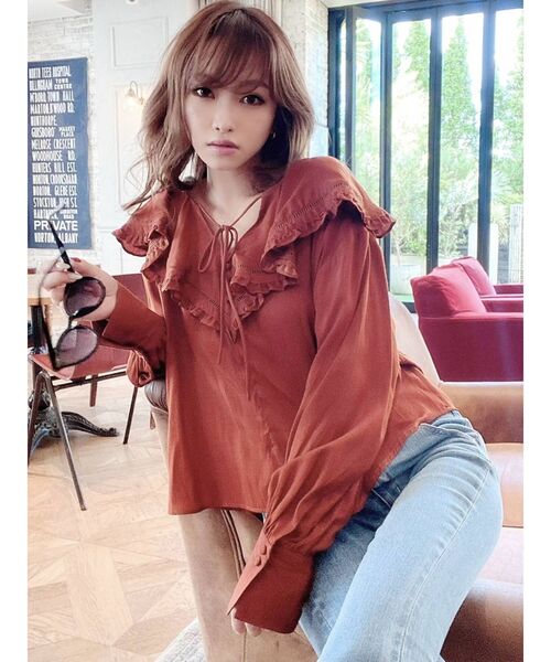 RESEXXY（リゼクシー）の「ボリュームスリーブラッフルブラウス（シャツ/ブラウス・レディース・ホワイト/ブラック/オレンジ・FREE）」の22枚目の写真