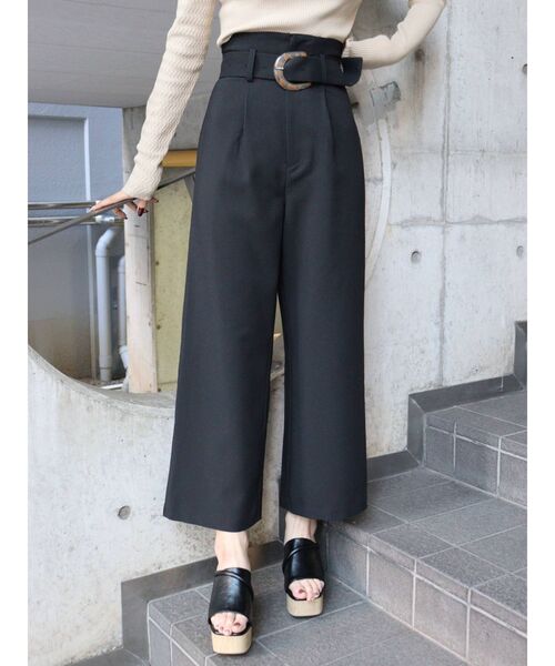 MURUA(ムルーア)の「ハイウエストタックワイドパンツ(スラックス・レディース・イエロー/ブラック/アイボリー・2/1)」の3枚目の写真