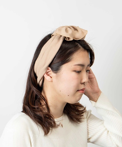 ALTROSE（アルトローズ）の「ヘアバンド 　ﾘﾌﾞﾘﾎﾞﾝ（ヘアバンド・レディース・ブラック/ベージュ/グレー/カーキ・FREE）」の3枚目の写真