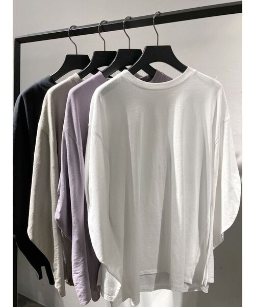 EMODA（エモダ）の「カーブスリーブボーイズロングTシャツ（Tシャツ/カットソー・レディース・ホワイト/ブラック/ベージュ/パープル・FREE）」の16枚目の写真