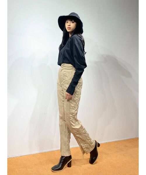 EMODA（エモダ）の「カーブスリーブボーイズロングTシャツ（Tシャツ/カットソー・レディース・ホワイト/ブラック/ベージュ/パープル・FREE）」の12枚目の写真