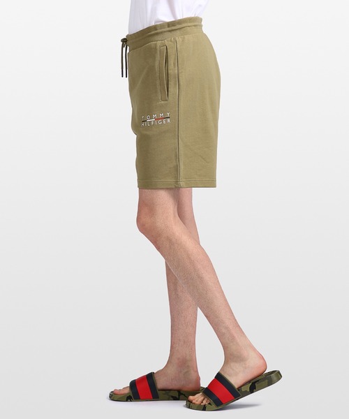TOMMY HILFIGER(トミーヒルフィガー)の「スクエアロゴスウェットショートパンツ(その他パンツ・メンズ・カーキ/ブラック/ネイビー/グレー・SMALL/MEDIUM/LARGE/X-LARGE)」の5枚目の写真