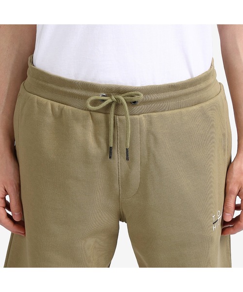 TOMMY HILFIGER(トミーヒルフィガー)の「スクエアロゴスウェットショートパンツ(その他パンツ・メンズ・カーキ/ブラック/ネイビー/グレー・SMALL/MEDIUM/LARGE/X-LARGE)」の8枚目の写真