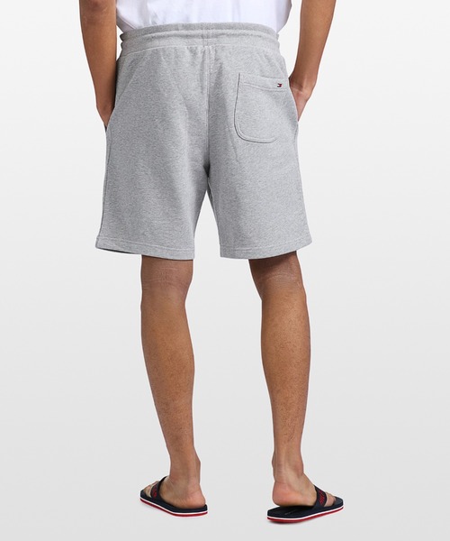 TOMMY HILFIGER(トミーヒルフィガー)の「スクエアロゴスウェットショートパンツ(その他パンツ・メンズ・カーキ/ブラック/ネイビー/グレー・SMALL/MEDIUM/LARGE/X-LARGE)」の21枚目の写真