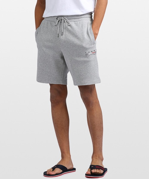 TOMMY HILFIGER(トミーヒルフィガー)の「スクエアロゴスウェットショートパンツ(その他パンツ・メンズ・カーキ/ブラック/ネイビー/グレー・SMALL/MEDIUM/LARGE/X-LARGE)」の20枚目の写真