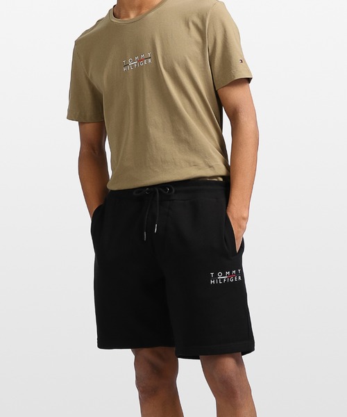 TOMMY HILFIGER(トミーヒルフィガー)の「スクエアロゴスウェットショートパンツ(その他パンツ・メンズ・カーキ/ブラック/ネイビー/グレー・SMALL/MEDIUM/LARGE/X-LARGE)」の18枚目の写真
