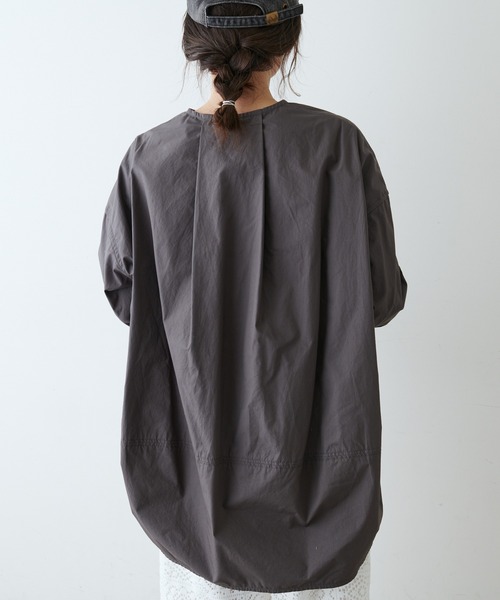 PUAL CE CIN（ピュアルセシン）の「塩縮加工タイプライタープルオーバーブラウス（シャツ/ブラウス・レディース・ホワイト/グレイッシュベージュ/チャコール/チャコールグレー・FREE）」の11枚目の写真